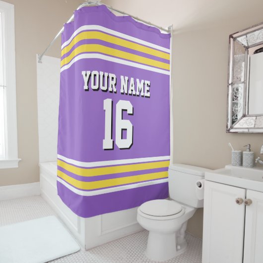 アメジストパープルイエローホワイトストライプスポーツジャージー シャワーカーテン (インサイチュ)