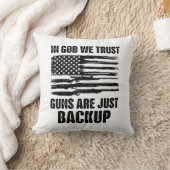 アメリカが銃を持ち直したばかりだと信じている クッション (ブランケット)