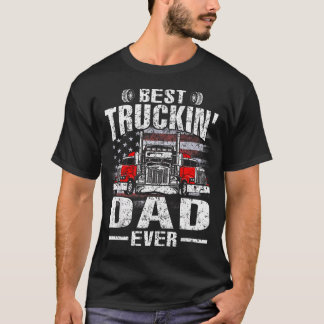アメリカで一番のTruckin39パパ アメリカ国旗 ウーマン Tシャツ