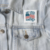 アメリカとイエスを愛し続ける彼女の国旗4日 缶バッジ (インサイチュ)