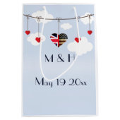 アメリカとイギリスの国旗、王室のハート結婚の ミディアムペーパーバッグ (正面)