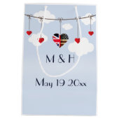 アメリカとイギリスの国旗、王室のハート結婚の ミディアムペーパーバッグ (裏面)