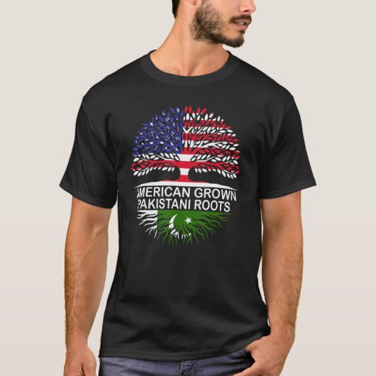 アメリカとパキスタンの旗アメリカ人が育てたパキスタンのロオ Tシャツ (正面)