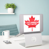 アメリカと同じだがニーカーのビニール貼り紙 シール (デスク上のノートパソコン)