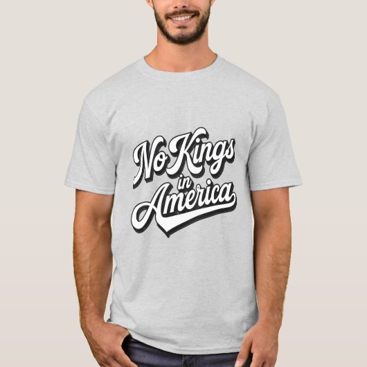 アメリカに王はいない Tシャツ (正面)