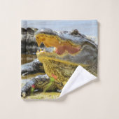 アメリカのアリゲーターが近づいてる。顔から顔 バスタオルセット (ウォッシュタオル)