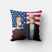 アメリカのゴシック様式のグラントウッド クッション (正面)