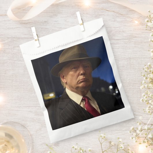 アメリカのゴッドファーザー・ドン・J・トランプ フェイバーバッグ (クリップ留めされた状態)