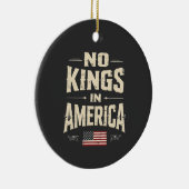 アメリカのトランプの政治家ユーモアの中で王はいない セラミックオーナメント (右)