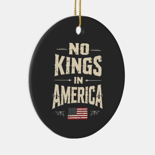 アメリカのトランプの政治家ユーモアの中で王はいない セラミックオーナメント (右)