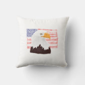 アメリカのハゲのワシと国旗 – 透明な白。 クッション (裏面)