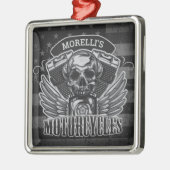 アメリカのバイクもしくは自転車に乗る人ADD NAMEスカルV – ツインバイク メタルオーナメント (左)