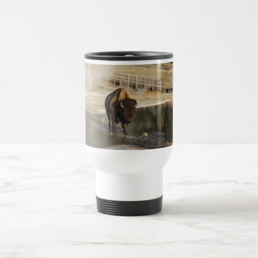 アメリカのバイソンイエローストーン野生生物写真 トラベルマグ (中央)