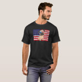 アメリカのパグ犬の飼い主 アメリカ国旗 Tシャツ (正面フル)