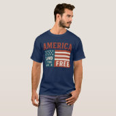 アメリカのフリーフラッググリッドアートの土地 Tシャツ (正面フル)