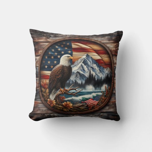 アメリカのワシが山間部の近くに止まった クッション (正面)