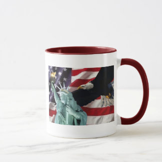 アメリカのワシ及び女性Libertyが付いている米国旗 マグカップ