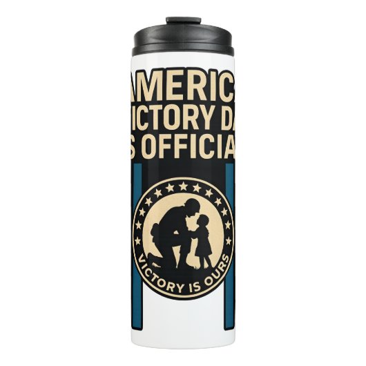 アメリカの勝利の日 – 勇敢な今日を祝う！ タンブラー (正面)