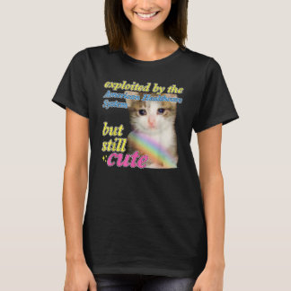 アメリカの医療制度に搾取される猫 Tシャツ