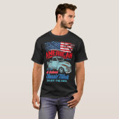アメリカの古いトラックのゲイプライド人 Tシャツ (正面フル)