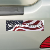 アメリカの国旗よ、永遠に波動せよ バンパーステッカー (車上)