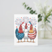 アメリカの国旗をモチーフにした愛国的な七月四日用のニワトリ ポストカード (スタンド正面)