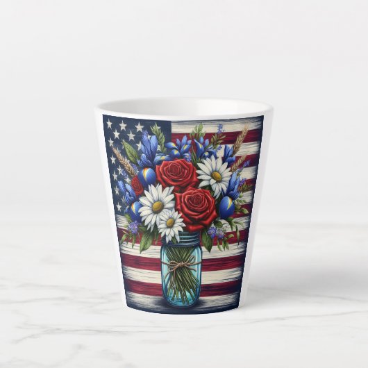 アメリカの愛国的な動揺してフローラ カフェラテマグ (正面)