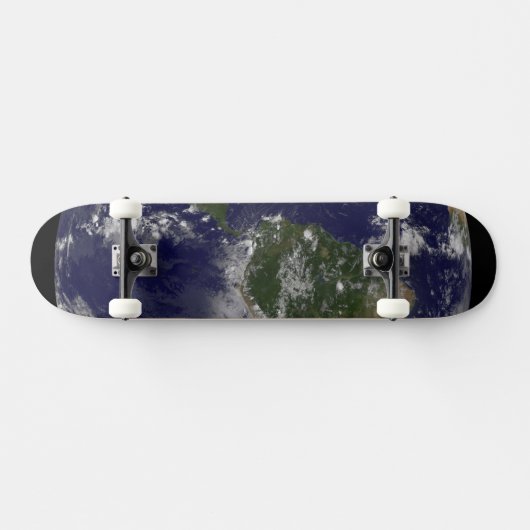 アメリカの東海岸に沿ったハリケーン「サンディ」。 スケートボード (横)