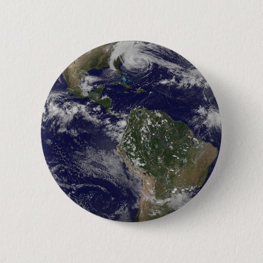 アメリカの東海岸に沿ったハリケーン「サンディ」。2 缶バッジ (正面)