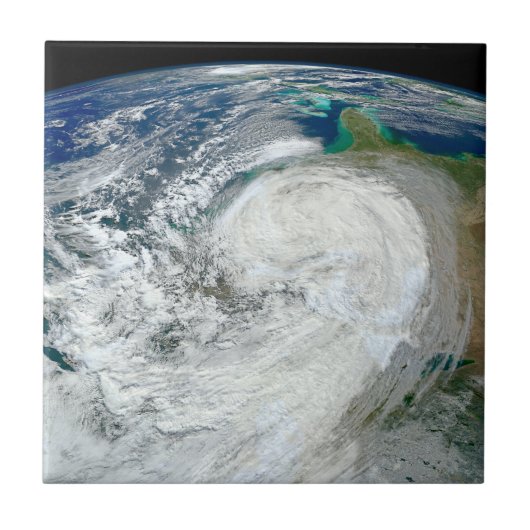 アメリカの東海岸に沿ったハリケーン「サンディ」。3 タイル (正面)