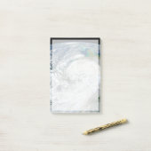 アメリカの東海岸に沿ったハリケーン「サンディ」。3 ポストイット (デスク上)