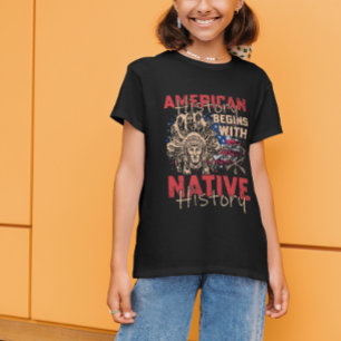 アメリカの歴史は先住民史から始まる Tシャツ