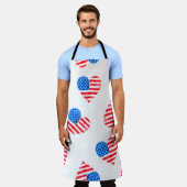 アメリカの水彩旗(ハート) エプロン (着用した状態)