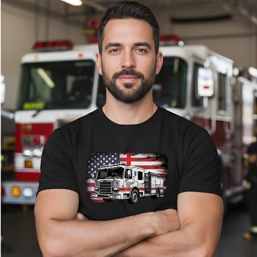アメリカの消防士旗と消防車Tシャツ Tシャツ