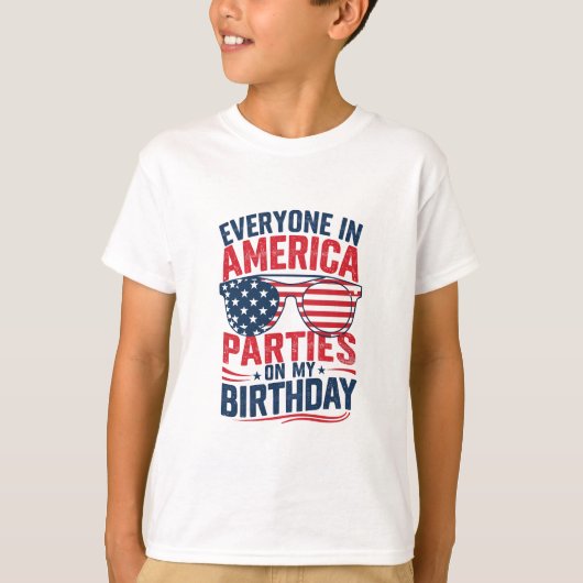 アメリカの皆が私の誕生日 Tシャツ (正面)