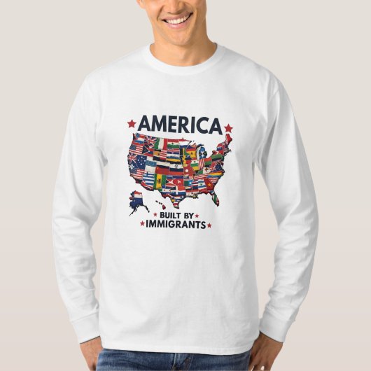 アメリカの移民によって建てられた愛国的なアメリカ人 Tシャツ (正面)