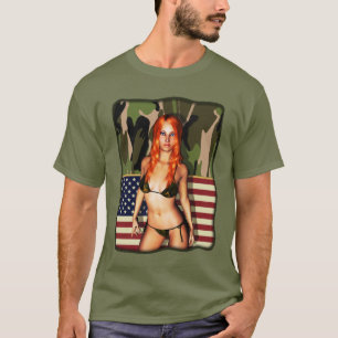アメリカの迷彩柄のビキニの可愛い人 Tシャツ