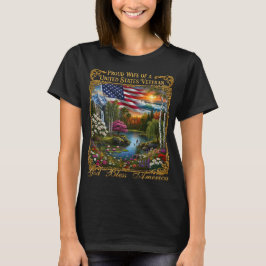 アメリカの退役軍人の妻であることを誇りに思います 神よアメリカに祝福を Tシャツ