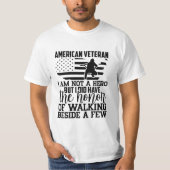 アメリカの退役軍人は私は英雄ではないが… Tシャツ (正面)