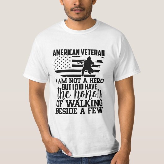 アメリカの退役軍人は私は英雄ではないが… Tシャツ (正面)