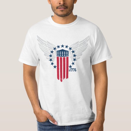 アメリカの高い旗 Tシャツ (正面)