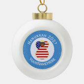 アメリカの黒い天使ハヌカの旗 パーソナライズされた セラミックボールオーナメント (正面)
