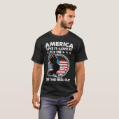 アメリカはそれを愛して生きるか、または愛国者から地獄を得る Tシャツ (正面フル)