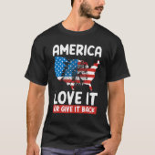 アメリカはそれを愛する与えか戻る先住民アメリカ Tシャツ (正面)
