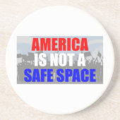 アメリカは安全な宇宙ではない コースター (正面)