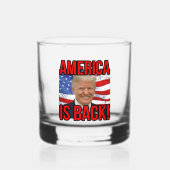 アメリカは戻るドナルド・トランプ米国国旗SOTU ウイスキーグラス (裏面)