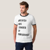 アメリカは移民によって設立された Tシャツ (正面フル)