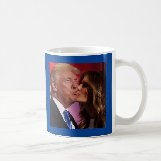 アメリカを再び愛する トランプ メラニア マグ (右)