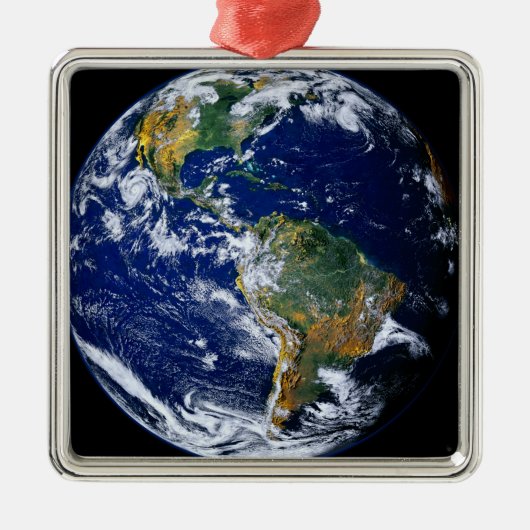アメリカを示す完全な地球 メタルオーナメント (正面)
