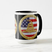 アメリカを踏み鳴らさない マグカップ (正面右)